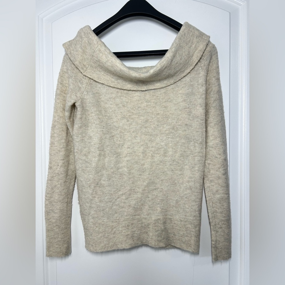 Abercrombie & Fitch Cream Off The Shoulder Cream Sweater size XS 90s chic